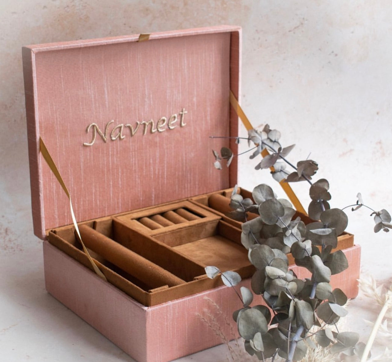 JEWELRY BOX