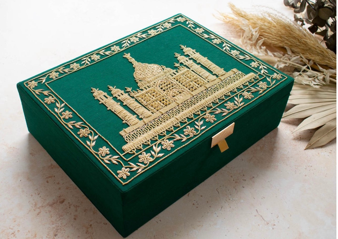 JEWELRY BOX