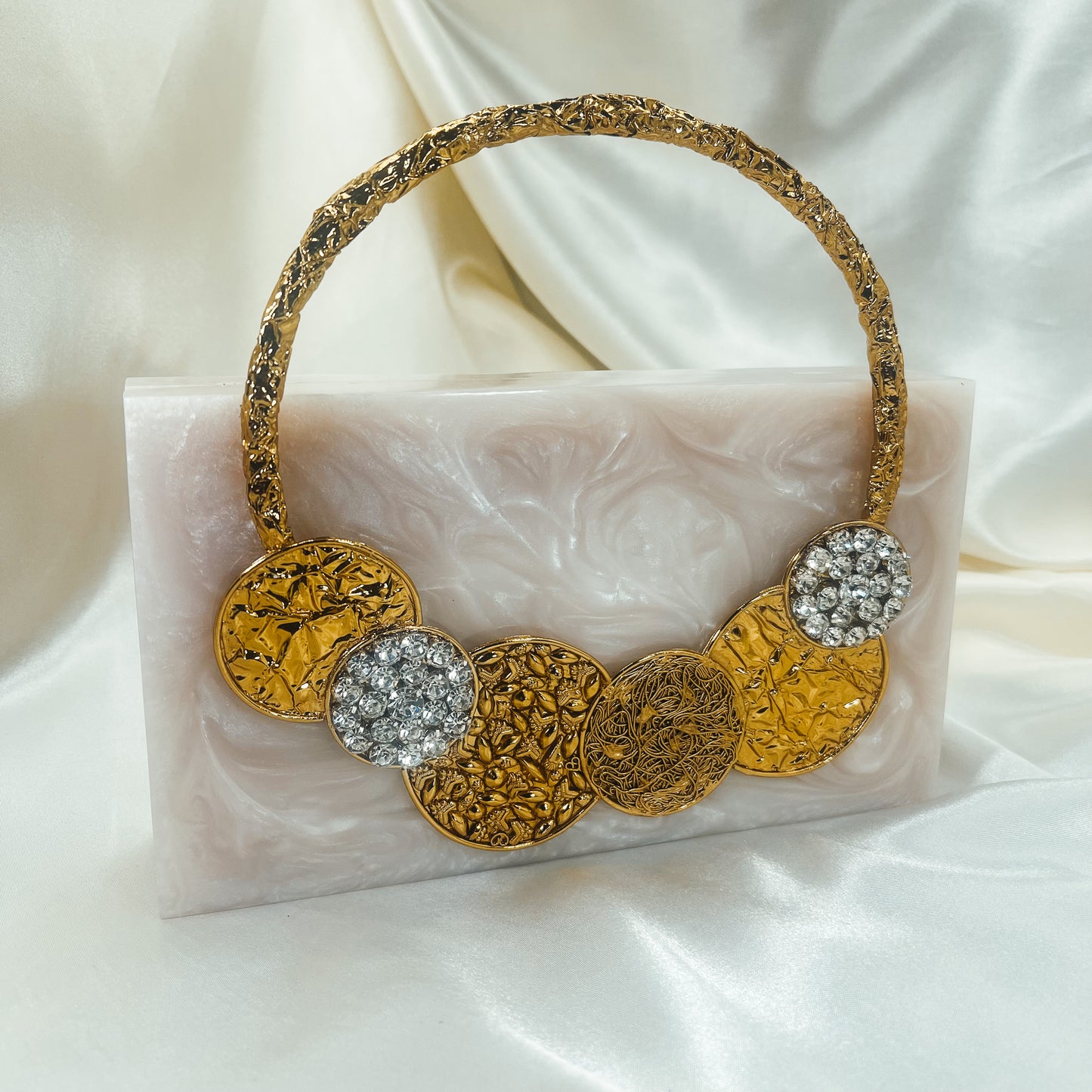 RAYA Clutch