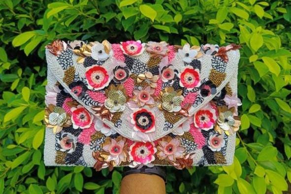 FLORAL Clutch (White)