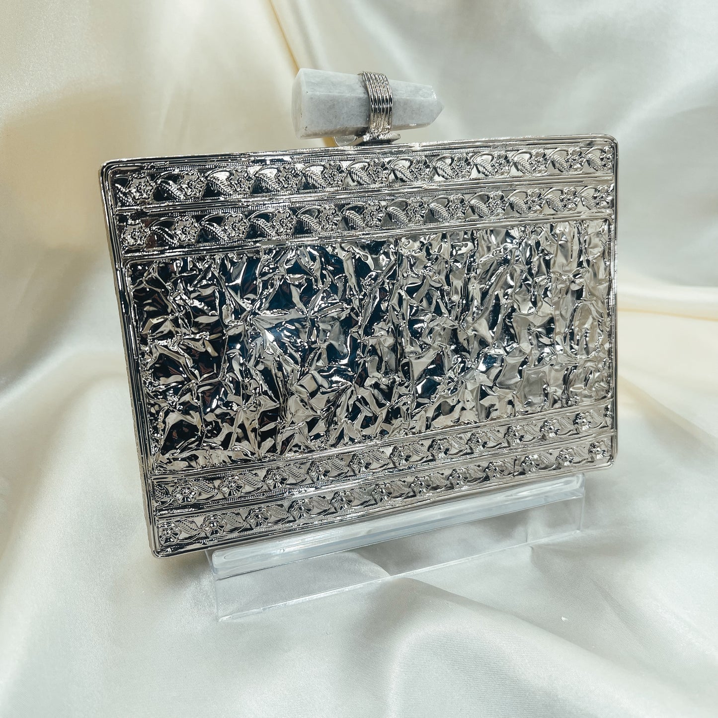 MADIHA Clutch (Silver)