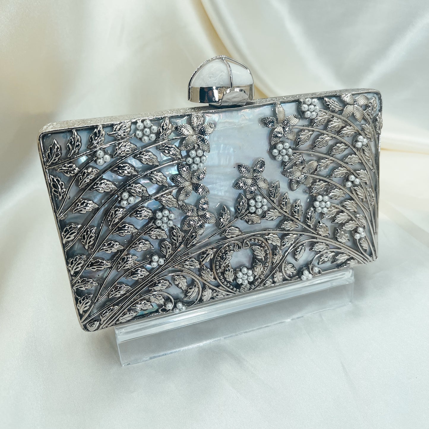 RUHANA Clutch (Silver)