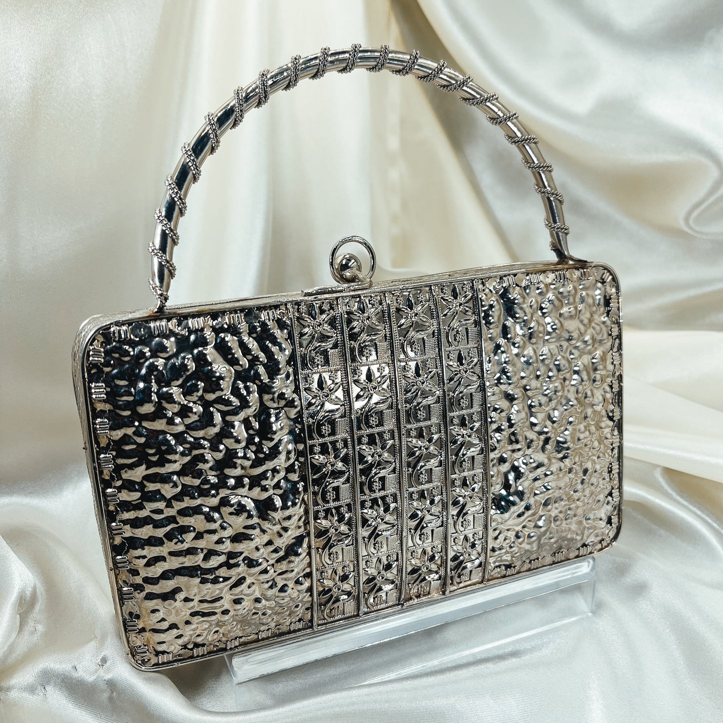 LINA Clutch (Silver)