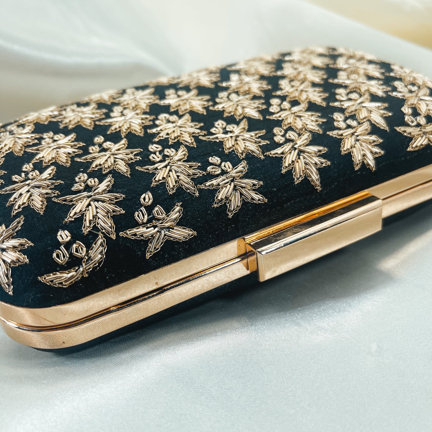 KATRINA Clutch (Navy Blue)